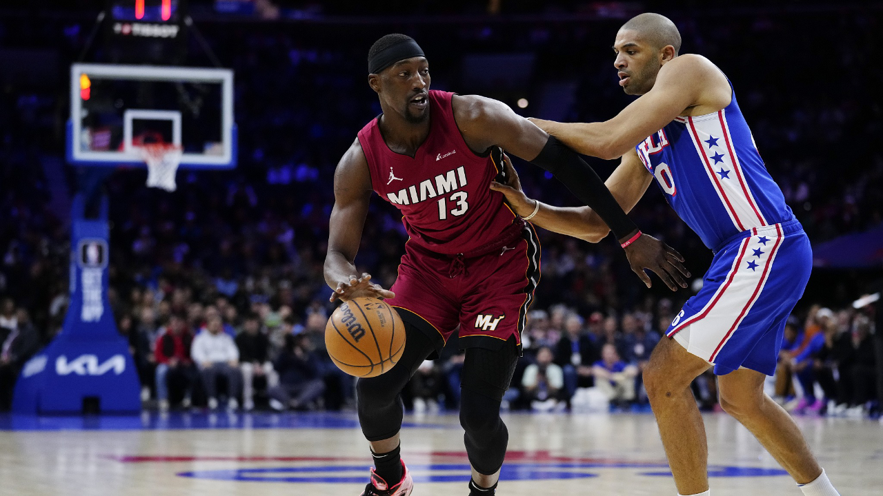 希腊男篮完胜篮网B队，阿德巴约制霸全场的简单介绍