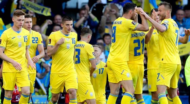 包含法国迎战乌克兰，实力对比无悬念的词条