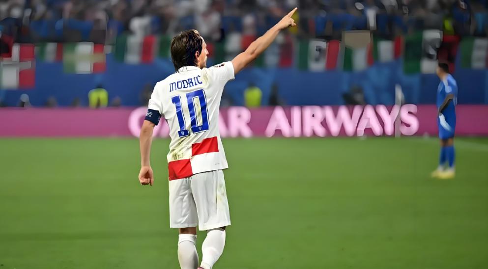 切尔西横扫巴黎，莫德里奇送出助攻