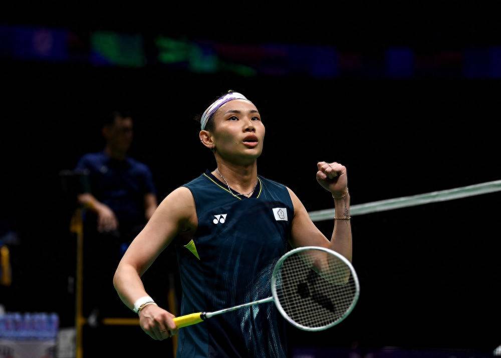 包含丹麦羽毛球队轻取中国羽毛球队，马琳高光表现的词条