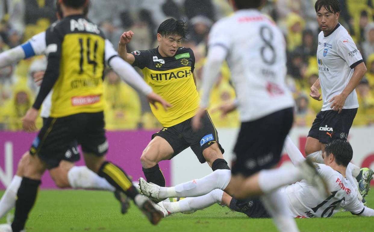 柏太阳神主场获胜，士气高昂