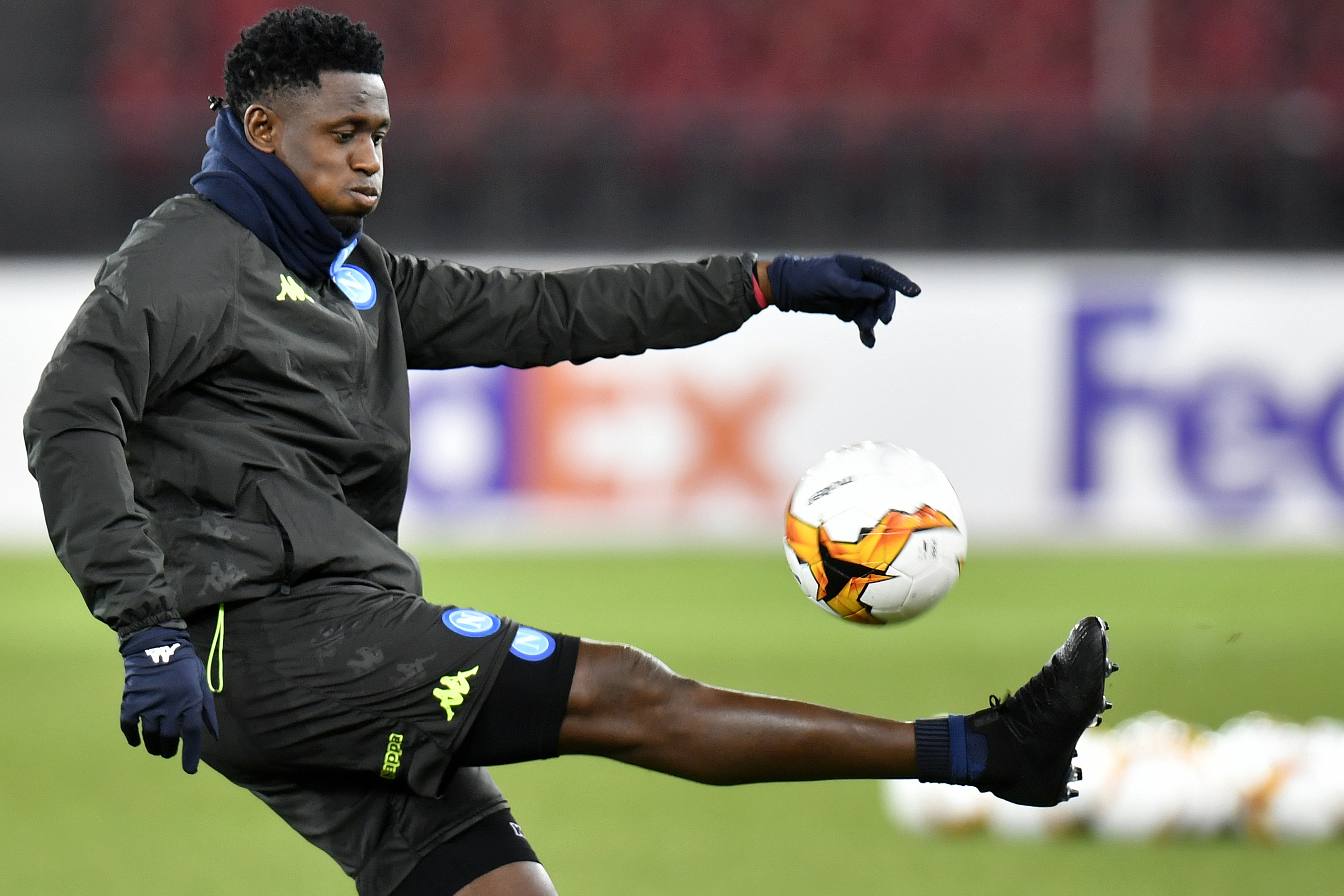 开云官方app入口-那不勒斯队员恢复训练，备战下一场比赛