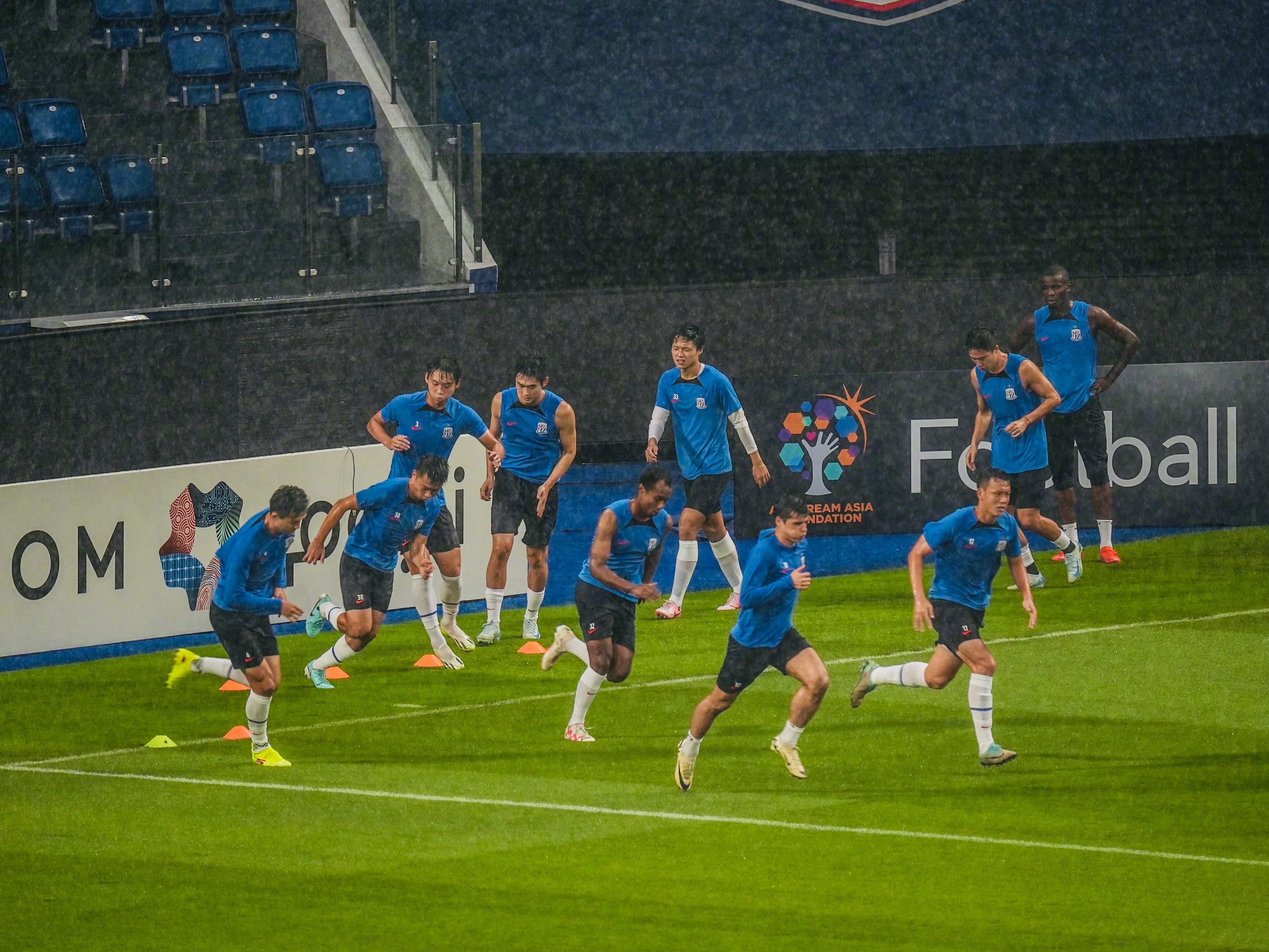 热刺遭遇连败，球队陷入保级泥潭的简单介绍