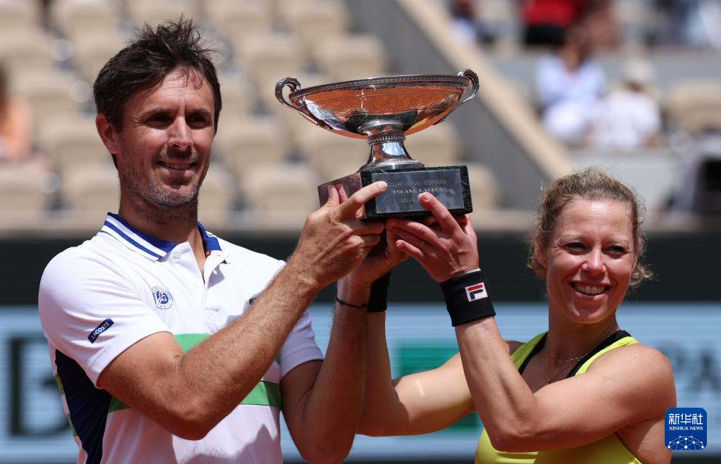 瑞士运动员在比赛中表现出色,并成功晋级 瑞士运动员在比赛中表现出色,并成功晋级