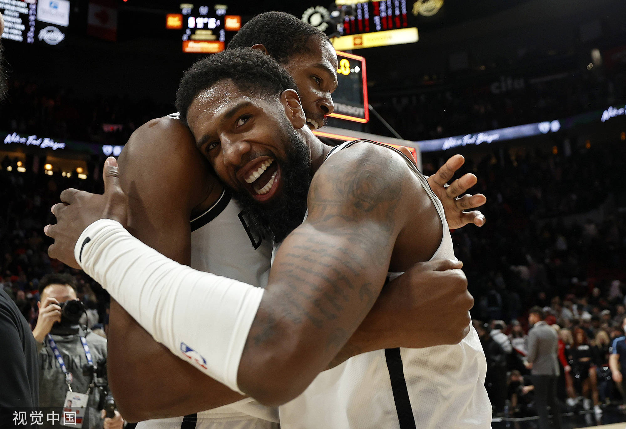 篮网险胜快船，范弗利特惊艳四座的简单介绍