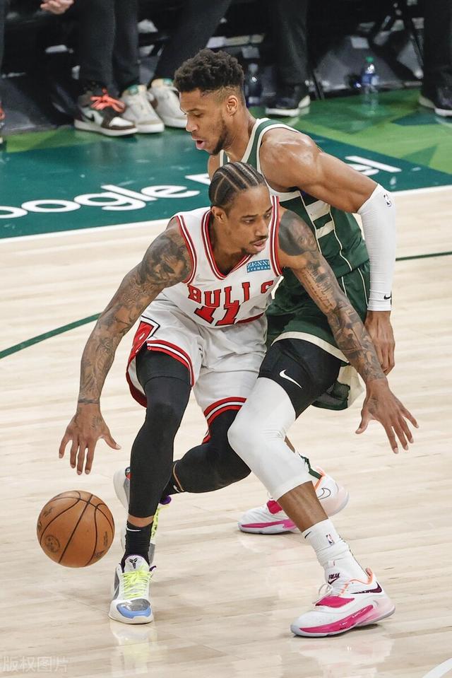 雄鹿完胜天津队，德罗赞带队取胜