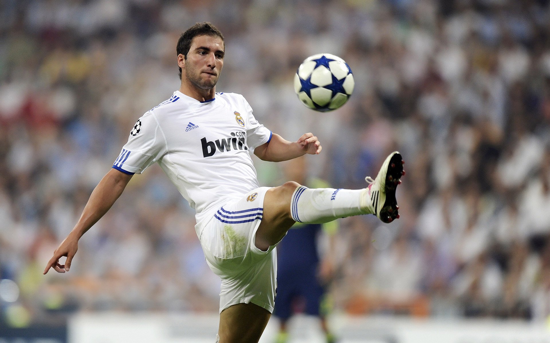 北非雄狮的战术交响，摩洛哥火力压制加纳，阿拉巴防守端锁死对手的战术密码