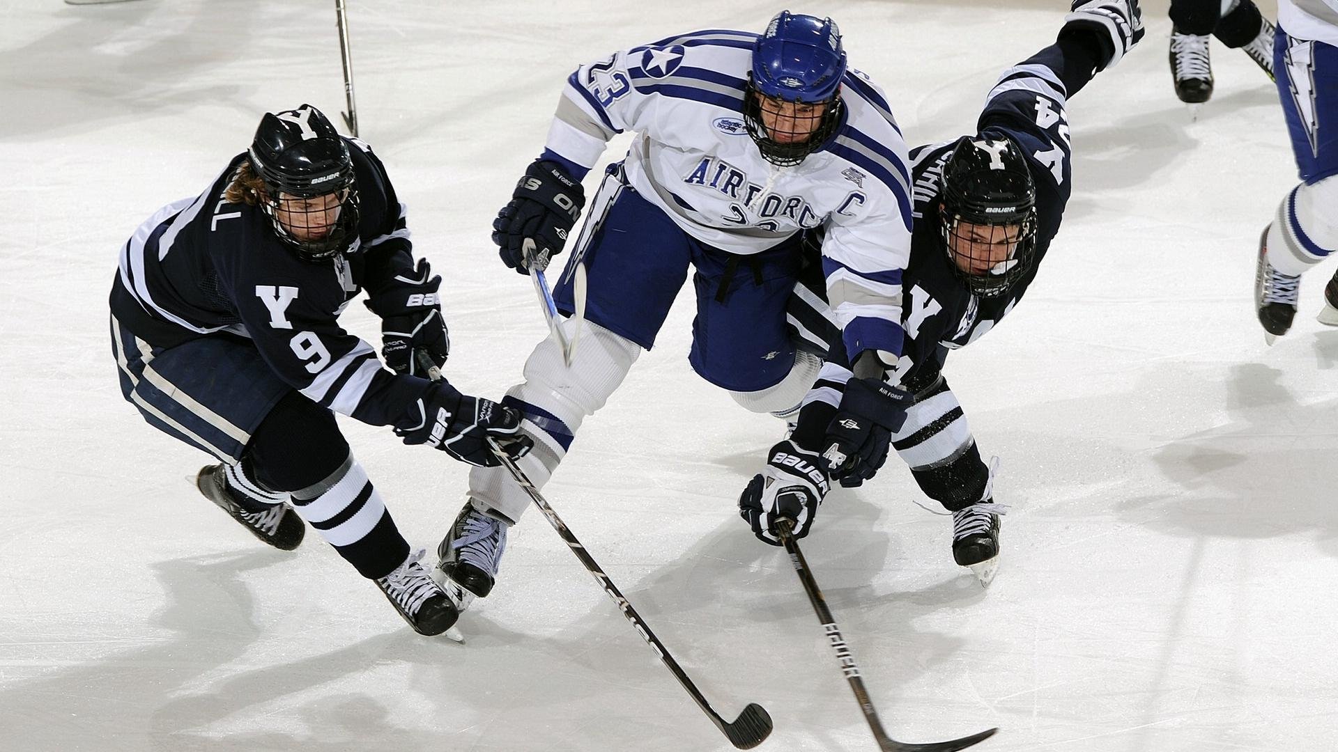 赛场烽火，利拉德式表演点燃上海轻取山西之夜